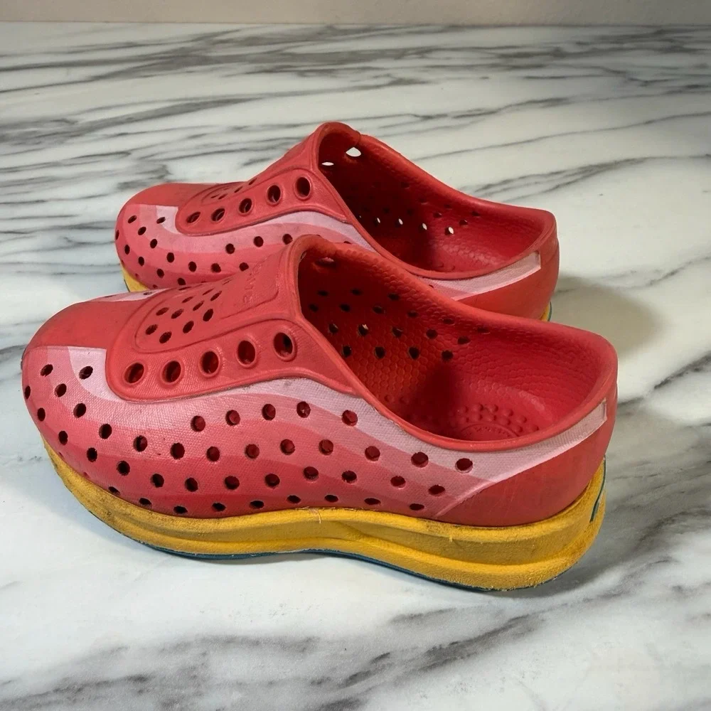 Native Robbie Shoes Toddler SZ C6 Red Slip‑On Sneaker Water Friendly Rubber